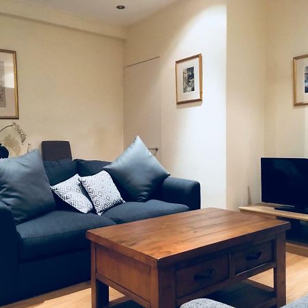 Large 2 Bedroom 2 Bathroom Apartment In Westminster ลอนดอน ภายนอก รูปภาพ
