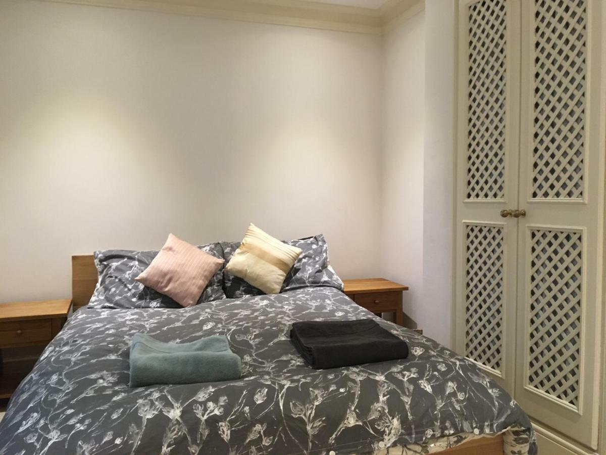 Large 2 Bedroom 2 Bathroom Apartment In Westminster ลอนดอน ภายนอก รูปภาพ