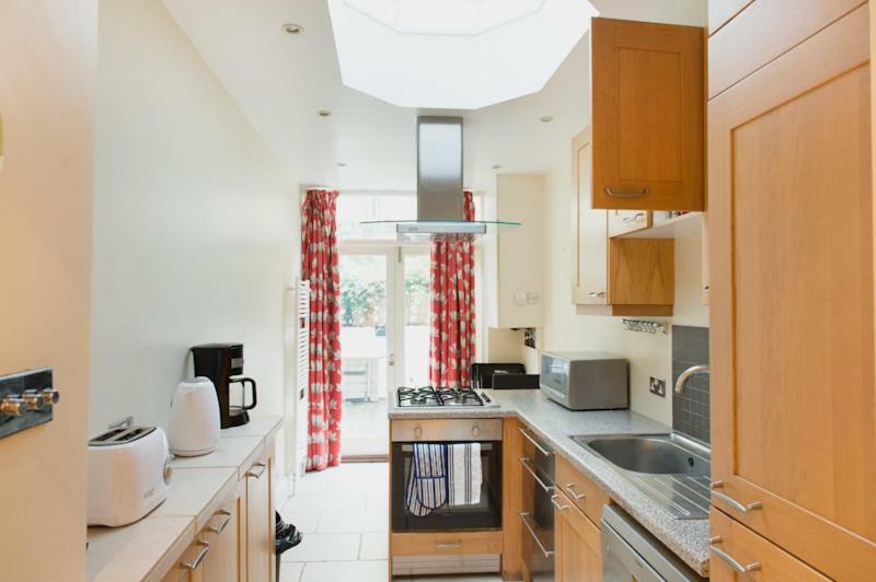 Large 2 Bedroom 2 Bathroom Apartment In Westminster ลอนดอน ภายนอก รูปภาพ